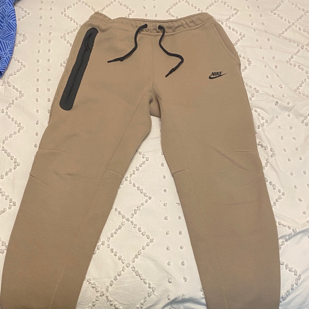 Nike Kids Beige Joggers with Black Accents